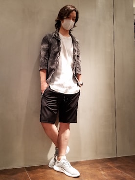 「TORNADO MART（トルネードマート）のアイテム（テーラードジャケット）」を使った、Fujiさん（メンズ・178cm）の夏コーディネート
