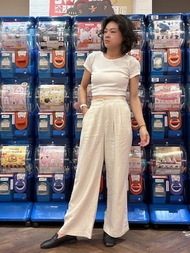 「UNIQLO（ユニクロ）のアイテム（Tシャツ/カットソー、ホワイト系）」を使った、Yun Han Chenさん（レディース・163cm）の夏コーディネート