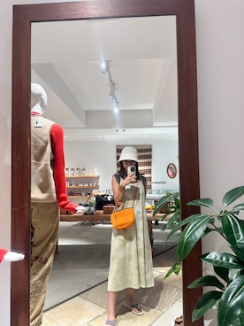 「アイテム（ビーチサンダル）」を使った、Kさん（レディース・163cm）の秋コーディネート