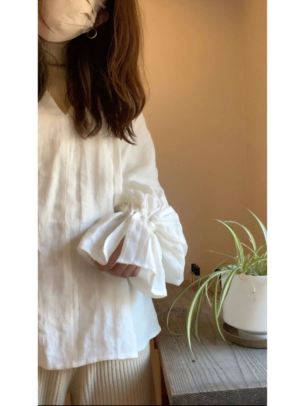 「シンプル、ワントーンコーデ、ootd、リラックススタイル、TODAYFUL」｜「geekのアイテム（シャツ/ブラウス、ホワイト系）」を使った、kaoriさん（レディース・156cm）の冬コーディネートの1枚目の写真