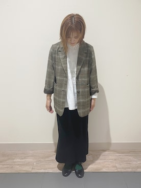 「秋」｜「アイテム（ノーカラージャケット）」を使った、minminさん（レディース・160cm）の秋コーディネート