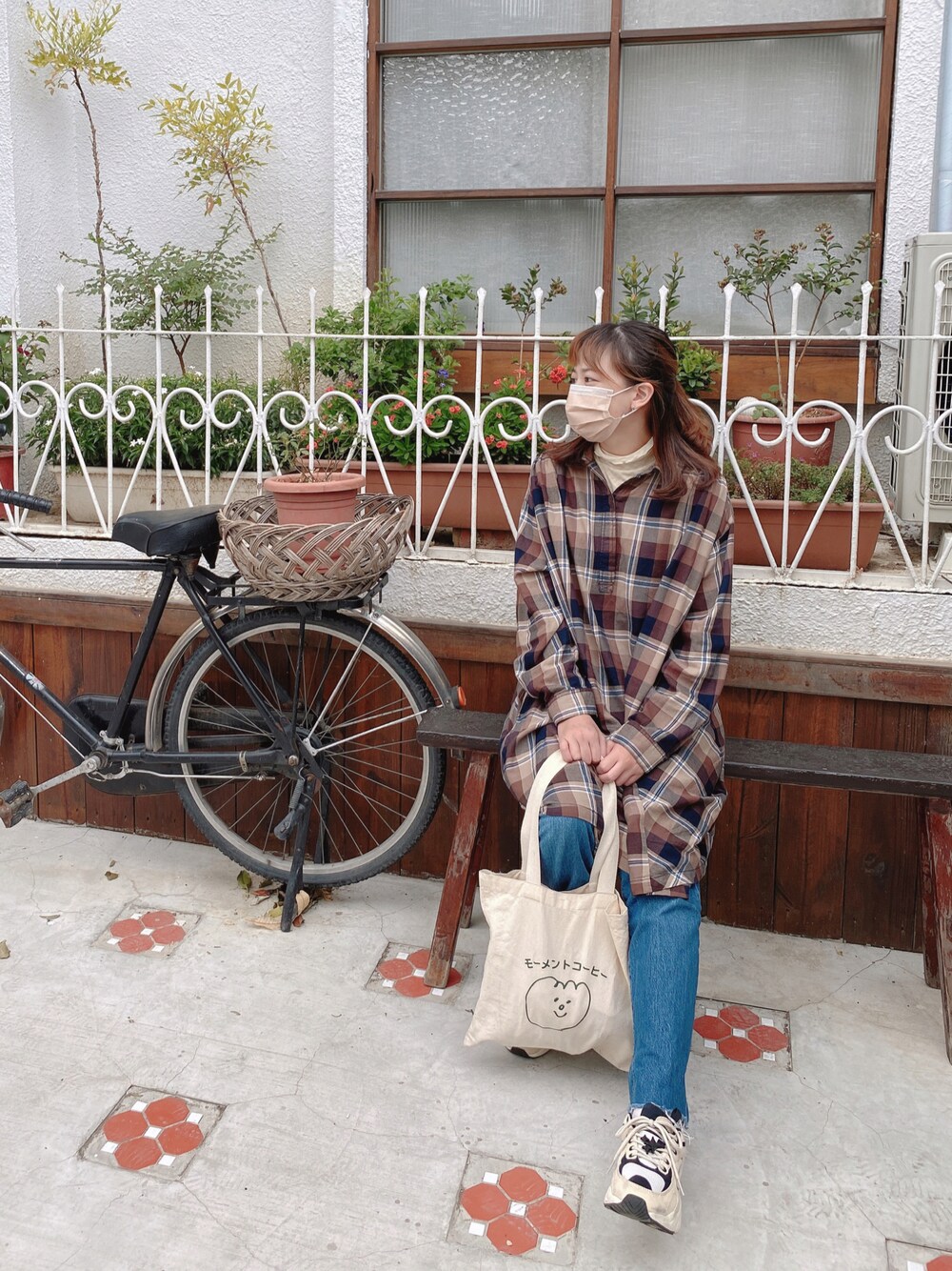 「niko and...のアイテム（シャツ/ブラウス、ブラウン系）」を使った、♡Billie-yuyu♡さん（レディース・159cm）の秋コーディネートの1枚目の写真