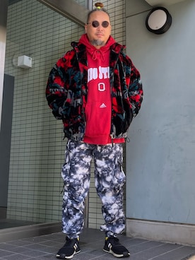 「adidas（アディダス）のアイテム（パーカー）」を使った、KZさん（メンズ・173cm）の冬コーディネート