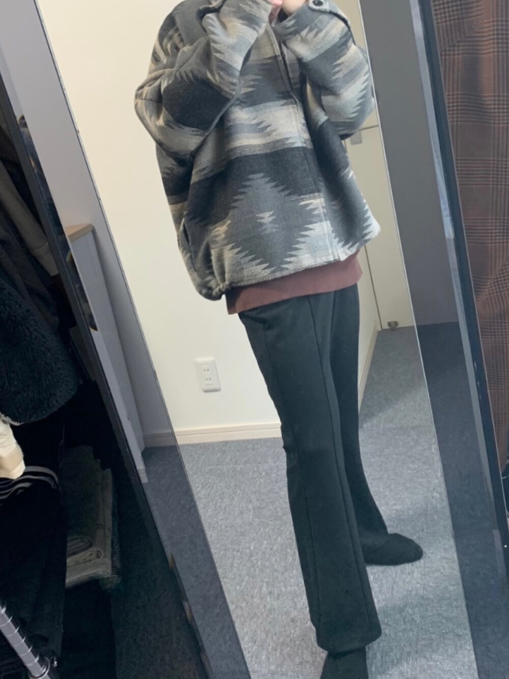 「休日スタイル、プチプラ、ラフ、ootd、outfit、秋冬コーデ、おしゃれさんと繋がりたい、いいね、save、フォローお願いします🤑、未来のWEARISTAプロジェクト」｜「GUのアイテム（その他パンツ、ブラック系）」を使った、atsuooo__さん（メンズ・170cm）の秋コーディネートの1枚目の写真