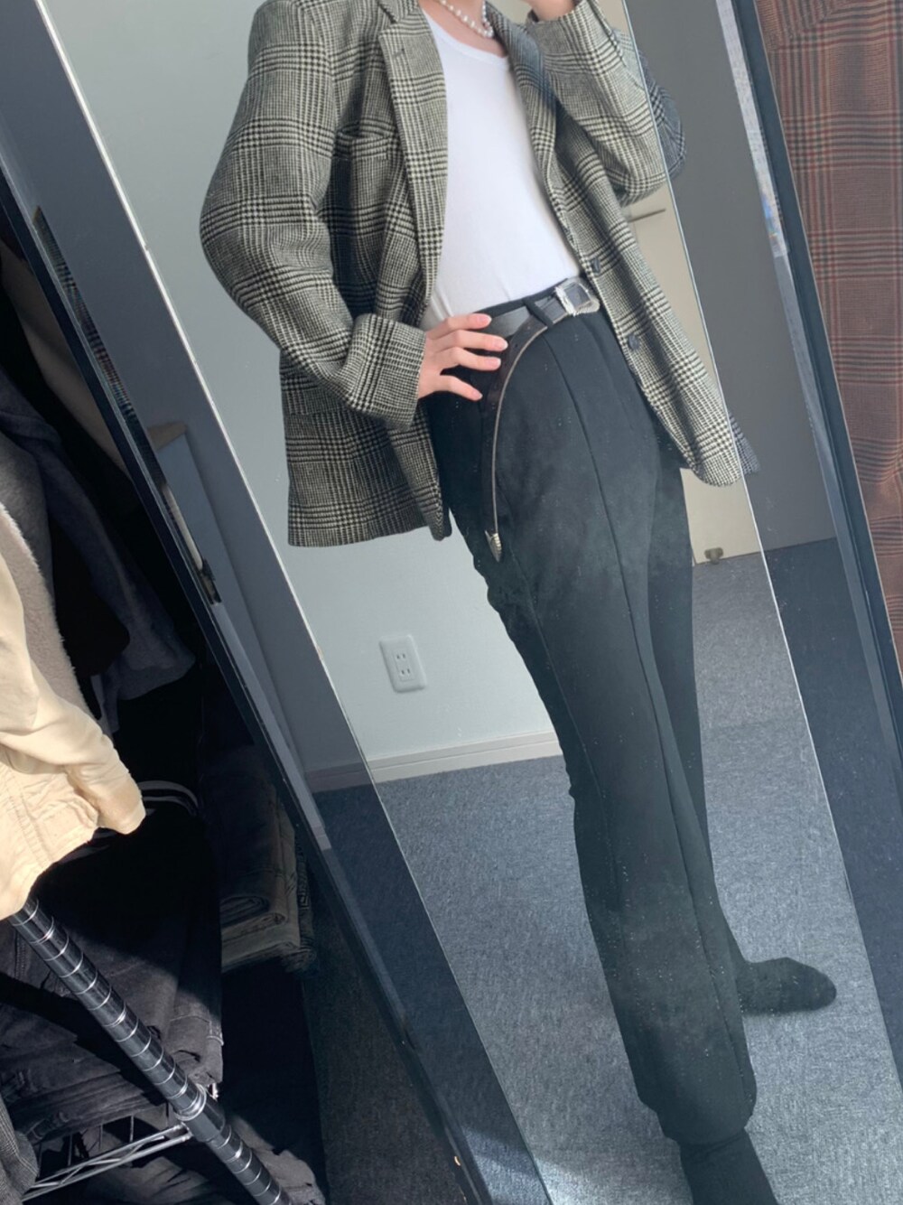 「ootd、outfit、今日のコーデ、おしゃれさんと繋がりたい、韓国ファッション、いいね、save、フォローお願いします🤑、大人カジュアル、休日スタイル、シンプル、革靴、秋コーデ、ジャケット、テーラードジャケット」｜「GUのアイテム（その他パンツ、ブラック系）」を使った、atsuooo__さん（メンズ・170cm）の冬コーディネートの1枚目の写真