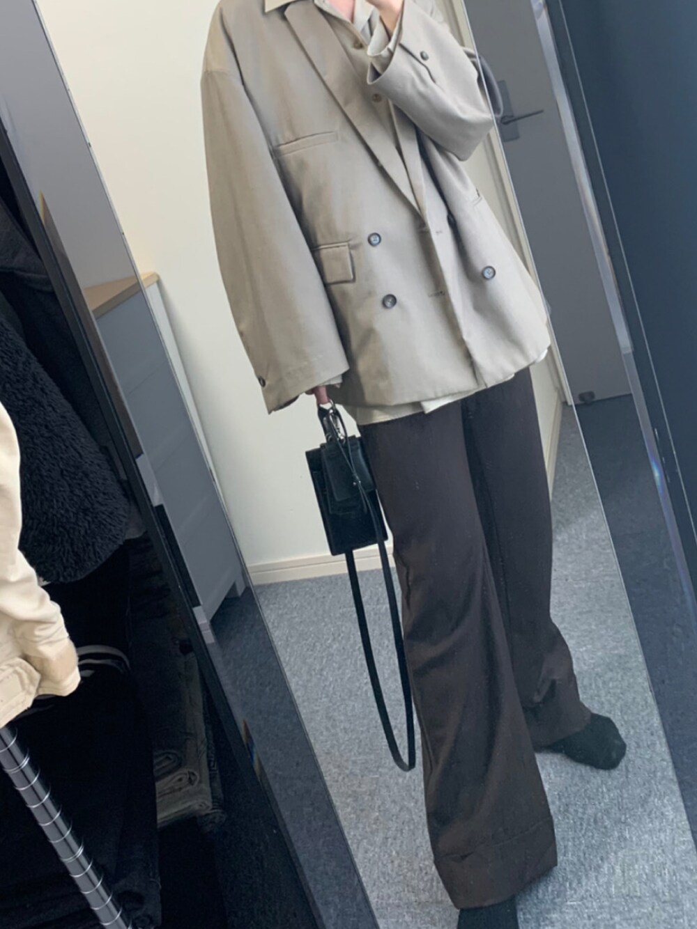 「ootd、高校生、outfit、今日のコーデ、おしゃれさんと繋がりたい、いいね、save、フォローお願いします🤑、未来のWEARISTAプロジェクト」｜「Banana Republicのアイテム（スラックス、ブラウン系）」を使った、atsuooo__さん（メンズ・170cm）の秋コーディネートの1枚目の写真