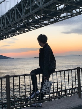 「VERSACE（ヴェルサーチ）のアイテム（バッグ）」を使った、_Kii__さん（メンズ・177cm）の春コーディネート