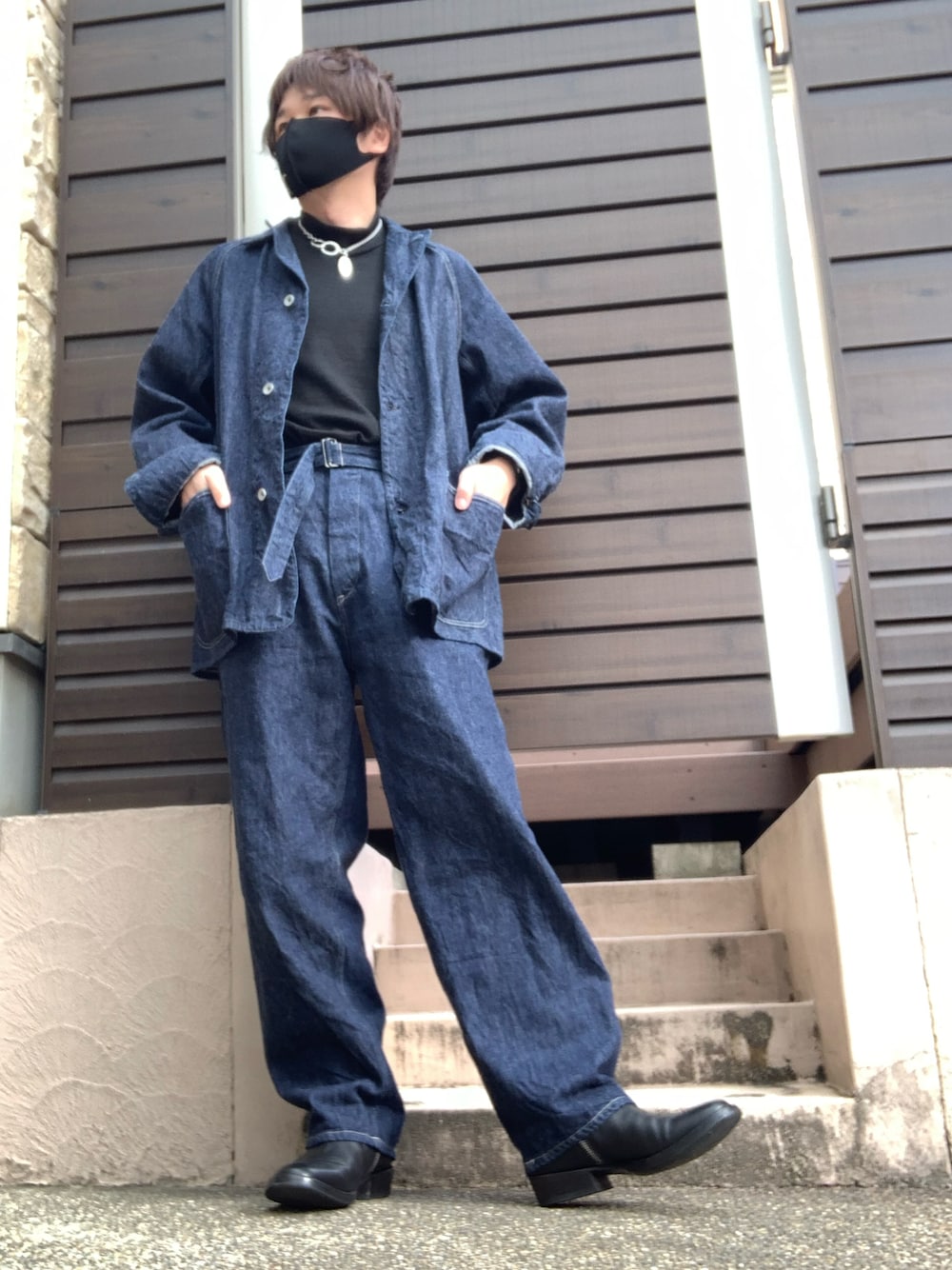 「私の推しブランド、ビッグシルエット、デニム、デニムジャケット、デニムセットアップ、COMOLI、ベルテッドパンツ、Rags Mcgregor、nonnative、ブーツ、COMME des GARÇONS、FENDI」｜「COMME des GARCONSのアイテム（ニット/セーター、ブラック系）」を使った、moto miniさん（メンズ・171cm）の冬コーディネートの1枚目の写真