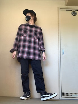 「nonnative（ノンネイティブ）のアイテム（スニーカー）」を使った、moto miniさん（メンズ・171cm）の秋コーディネート
