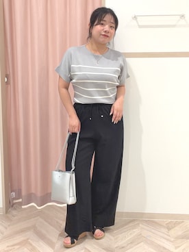 「SHOO・LA・RUE（シューラルー）の【毎日洗える/ひんやり/UV/S-LL】二の腕隠れる さらっとドルマン半袖ニット（ニット/セーター、グレー系）」を使った、まちゃんなちゃんさん（レディース・158cm）の夏コーディネート