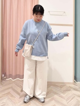 「SHOO・LA・RUE（シューラルー）の【高レビュー/洗濯機可/S-LL】さらに軽くなった スポンディッシュ裾フェイクトップス（ニット/セーター、ブルー系）」を使った、まちゃんなちゃんさん（レディース・158cm）の冬コーディネート