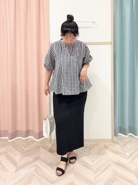 「SHOO・LA・RUE（シューラルー）の【洗濯後しわになりにくい/S-LL/インせず着られる】自然に体型カバー 麻調ペプラムブラウス（シャツ/ブラウス、ブラック系）」を使った、まちゃんなちゃんさん（レディース・158cm）の春コーディネート
