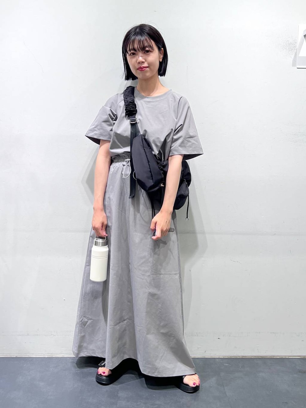 「低身長、個性派、カジュアル、骨格ウェーブ、LAKOLE、スカート、セールコーデ、セットアップ」｜「LAKOLEのダブルベルトサンダル / 112700（サンダル、ブラック系）」を使った、うえさん（レディース・153cm）の夏コーディネートの1枚目の写真