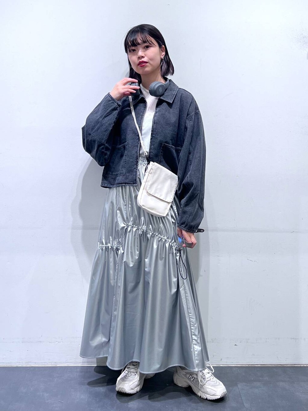 りさこ　ライトグレーXS UNITED ARROWS LTD. OUTLET｜レザーライク ギャザー スカート