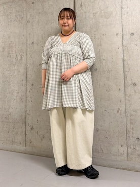 「KBF（ケイビーエフ）のアイテム（パンツ）」を使った、sakaiさん（レディース・158cm）の春コーディネート