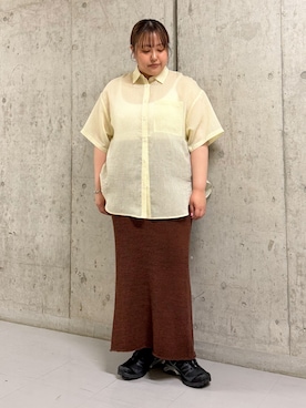 「KBF（ケイビーエフ）のシアーストライプBIGシャツ（シャツ/ブラウス、イエロー系）」を使った、sakaiさん（レディース・158cm）の春コーディネート