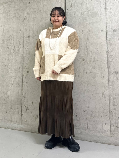 新品▷KBF＊ハンドステッチチェックニット  BEIGE セール】ブロックチェックニット（ニット/セーター）｜KBF