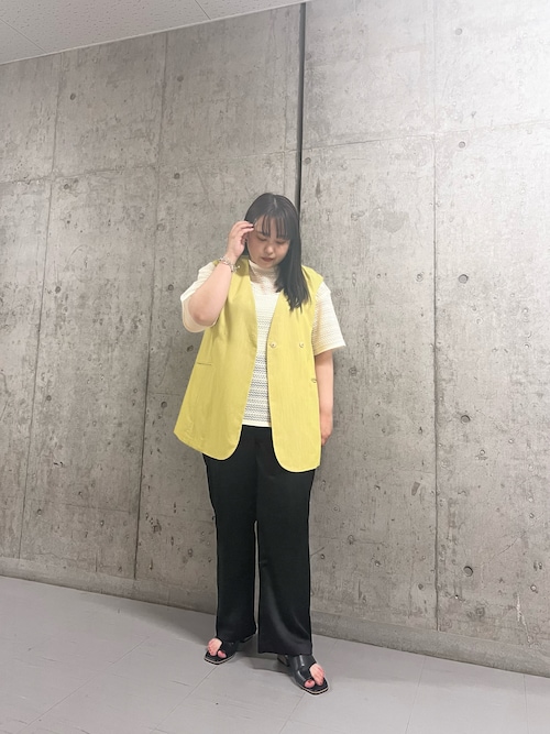 ラウンドノーカラージレ