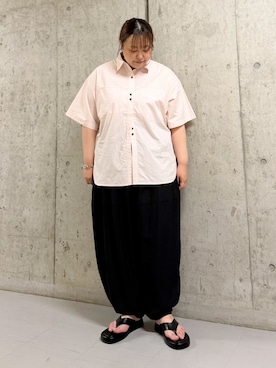 「KBF（ケイビーエフ）のミニマルオーバーシャツ（シャツ/ブラウス、ピンク系）」を使った、sakaiさん（レディース・158cm）の夏コーディネート