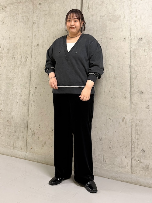 KBF ベロアイージーパンツ ほぼ新品(試着のみ) ベロアイージーパンツ