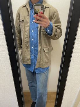 「古着のアイテム（デニムパンツ、ブルー系）」を使った、takuさん（メンズ・174cm）の秋コーディネート