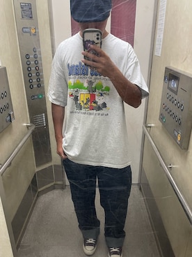 「古着のアイテム（デニムパンツ、ブルー系）」を使った、takuさん（メンズ・174cm）の秋コーディネート