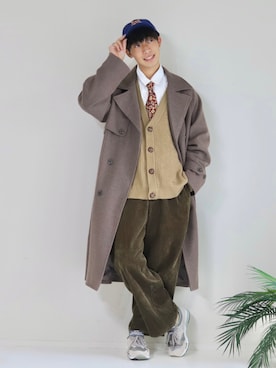 「コーデュロイパンツ」｜「アイテム（トレンチコート）」を使った、KOHさん（メンズ・175cm）の秋コーディネート