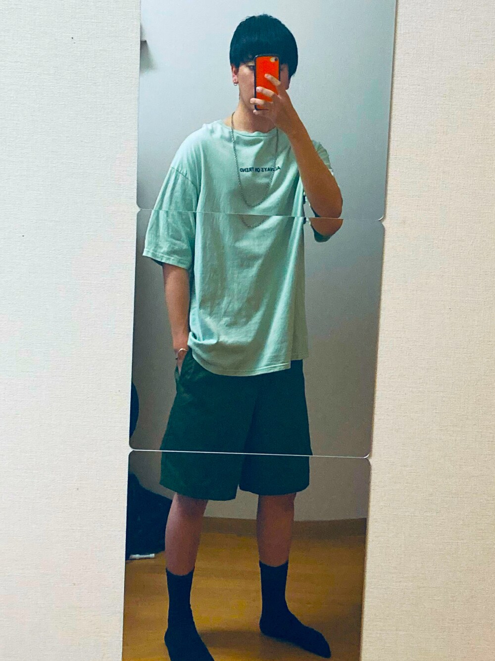 「Jungle Stormのアイテム（Tシャツ/カットソー、グリーン系）」を使った、bashoさん（メンズ・171cm）の夏コーディネートの1枚目の写真