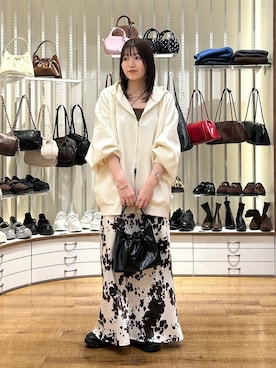 「アイテム（チョーカー）」を使った、manaty.さん（レディース・159cm・20代）の秋コーディネート