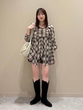「LOWRYS FARM（ローリーズファーム）のウエスタンブーツ　611349（ブーツ、ブラック系）」を使った、manaty.さん（レディース・159cm）の春コーディネート