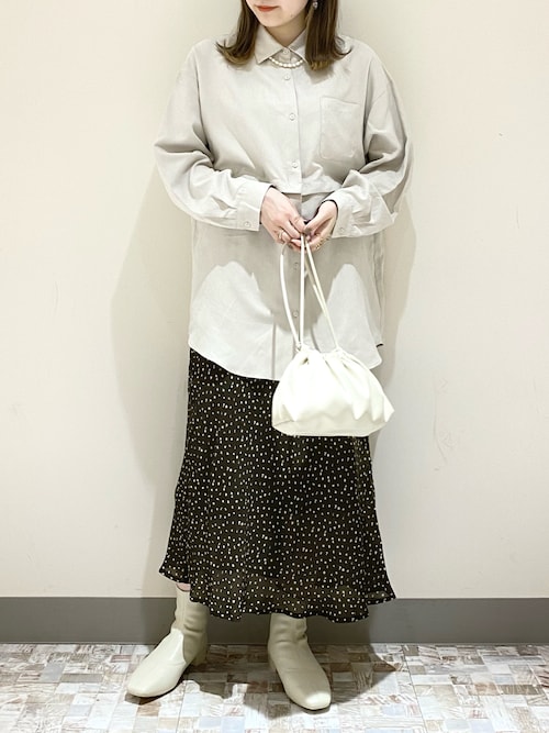 聖になります スマホとLOWRYSFARMシャツ Share LOWRYS FARM MEN with you.｜[公式]ローリーズファーム