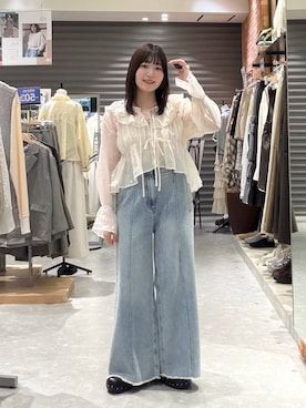 「LOWRYS FARM（ローリーズファーム）のハイウエストバギーデニム 637569（デニムパンツ、ブルー系）」を使った、manaty.さん（レディース・159cm）の春コーディネート