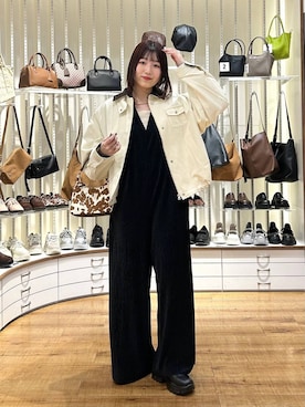 「アイテム（オールインワン・サロペット）」を使った、manaty.さん（レディース・159cm・20代）の秋コーディネート