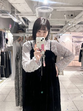 「インナーカラー」｜「アイテム（グレー系）」を使った、manaty.さん（レディース・159cm）の秋コーディネート
