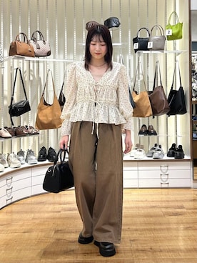 「アイテム（チョーカー）」を使った、manaty.さん（レディース・159cm・20代）の秋コーディネート