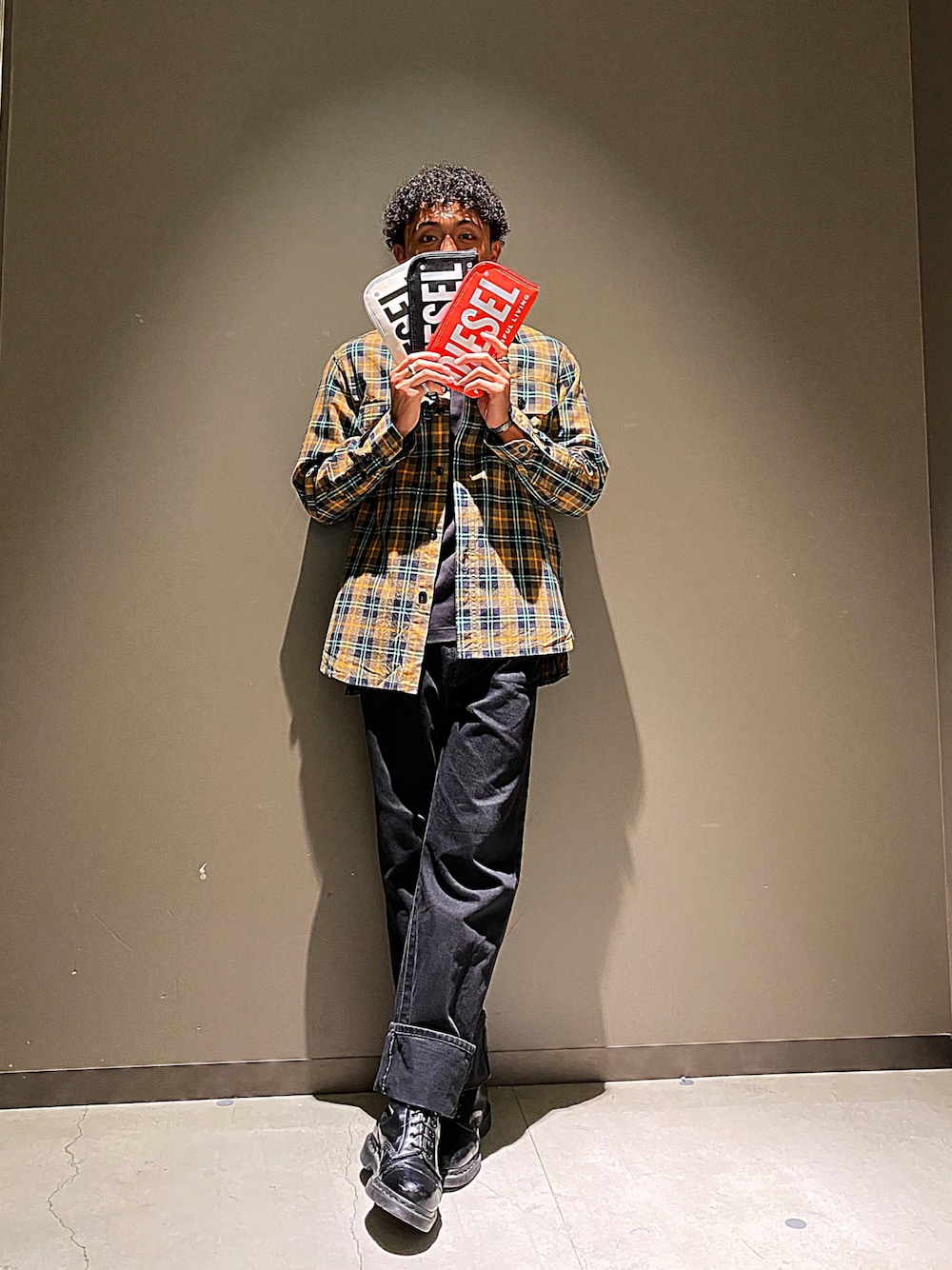 「デニム、denim、ディーゼル、Diesel、キャンペーン」｜「DIESELのメンズ シャツ ブラウス チェックシャツ（シャツ/ブラウス、ブラウン系）」を使った、　Ryujiさん（メンズ・168cm）の夏コーディネートの1枚目の写真