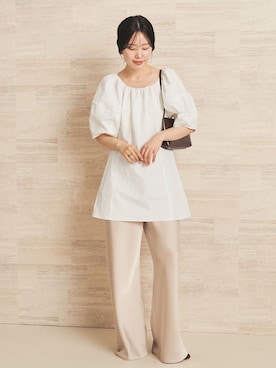「plage（プラージュ）のSatin Bias Relax パンツ（その他パンツ、ベージュ系）」を使った、risaさん（レディース・156cm）の夏コーディネート