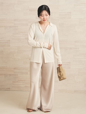 「plage（プラージュ）のSatin Bias Relax パンツ（その他パンツ、ベージュ系）」を使った、risaさん（レディース・156cm）の春コーディネート