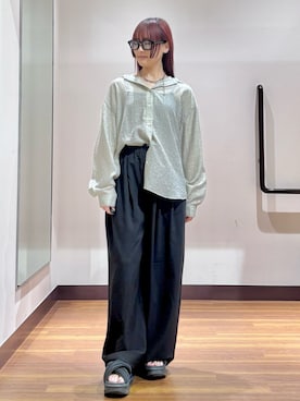 「SMELLY（スメリー）のアイテム（メガネ）」を使った、とももももさん（レディース・157cm）の秋コーディネート