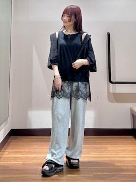「SENSE OF PLACE by URBAN RESEARCH（センスオブプレイスバイアーバンリサーチ）のヒラヒラパッチワークシシュウシャツ（シャツ/ブラウス、ブラック系）」を使った、とももももさん（レディース・157cm）の夏コーディネート