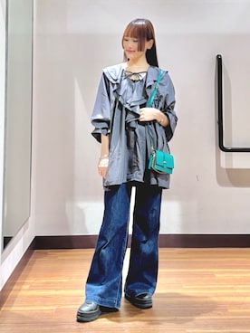 「SMELLY（スメリー）のアイテム」を使った、とももももさん（レディース・157cm）の秋コーディネート