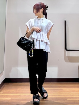 「ITEMS URBANRESEARCH（アイテムズ アーバンリサーチ）のフリル切り替えブラウス（シャツ/ブラウス、パープル系）」を使った、とももももさん（レディース・157cm）の夏コーディネート