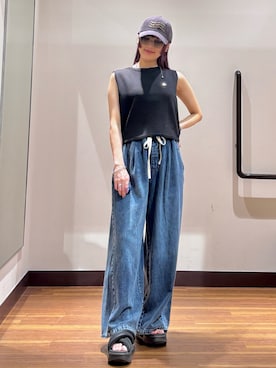 「ITEMS URBANRESEARCH（アイテムズ アーバンリサーチ）の綿麻デニムパンツ（デニムパンツ、ブルー系）」を使った、とももももさん（レディース・157cm）の夏コーディネート