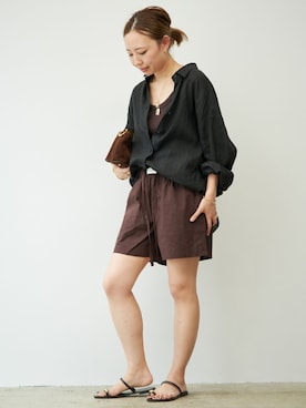 「Deuxieme Classe（ドゥーズィエムクラス）の* Linen シャツ（シャツ/ブラウス、ブラック系）」を使った、MIOさん（レディース・149cm）の夏コーディネート