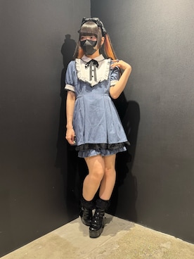「NIBBLE POISON（ニブルポイズン）のツインズアリスセットアップ（ワンピース、ブルー系）」を使った、闇ちゃんさん（レディース・157cm）の夏コーディネート