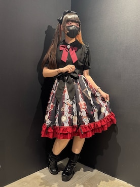 「NIBBLE POISON（ニブルポイズン）のダークワンダーランドスカート（スカート、ブラック系）」を使った、闇ちゃんさん（レディース・157cm）の夏コーディネート