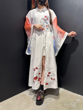 「REZEN（リゼン）の金魚刺繍ジップスカート（スカート、ホワイト系）」を使った、闇ちゃんさん（レディース・157cm）の夏コーディネート