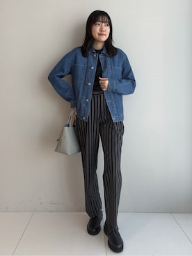 「アイテム（キーケース/キーアクセサリー、ブルー系）」を使った、3o0eさん（レディース・169cm）の冬コーディネート