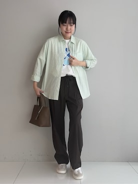 「TAKEO KIKUCHI（タケオキクチ）のアイテム（パンツ）」を使った、3o0eさん（レディース・169cm）の春コーディネート