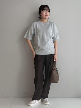 「アイテム（キーケース/キーアクセサリー、グレー系）」を使った、3o0eさん（レディース・169cm）の春コーディネート